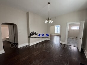 932 8th Ave in Terre Haute, IN - Building Photo - Building Photo