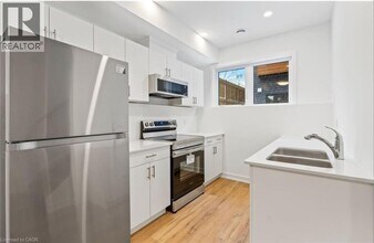 781 Clare Ave in Welland, ON - Building Photo - Building Photo