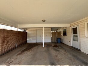 3212 47th St in Lubbock, TX - Building Photo - Building Photo