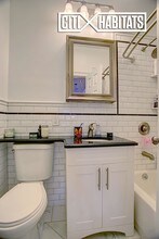 130 W 73rd St-Unit -10 in New York, NY - Building Photo - Building Photo