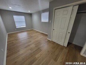 235 Basswood Dr in San Antonio, TX - Building Photo - Building Photo