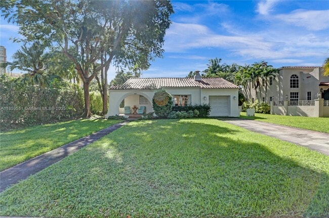 property at 2214 Segovia Cir