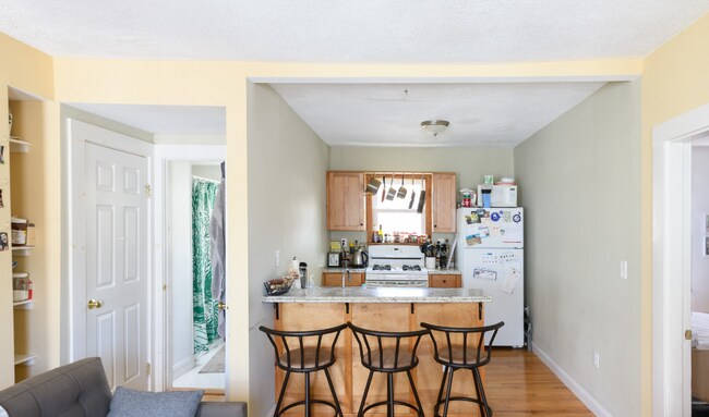 20 Bristol St, Unit 3 in East Cambridge, MA - Building Photo - Building Photo