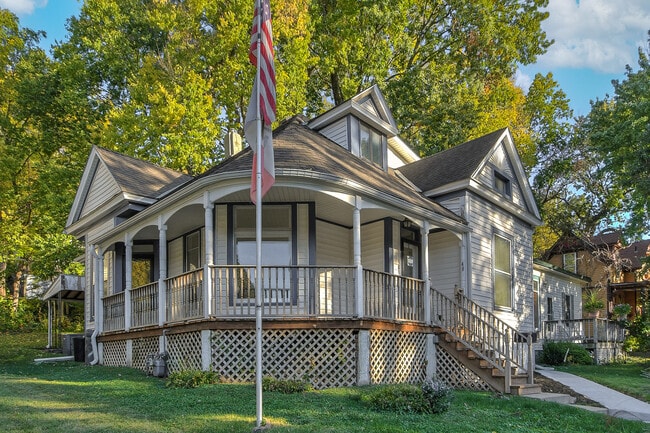 403 Glen Ave in Council Bluffs, IA - Building Photo - Building Photo