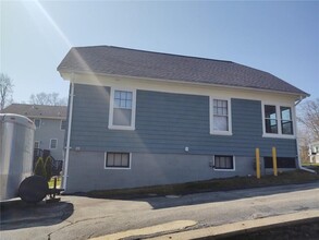 202 Lincoln St in Seekonk, MA - Building Photo - Building Photo