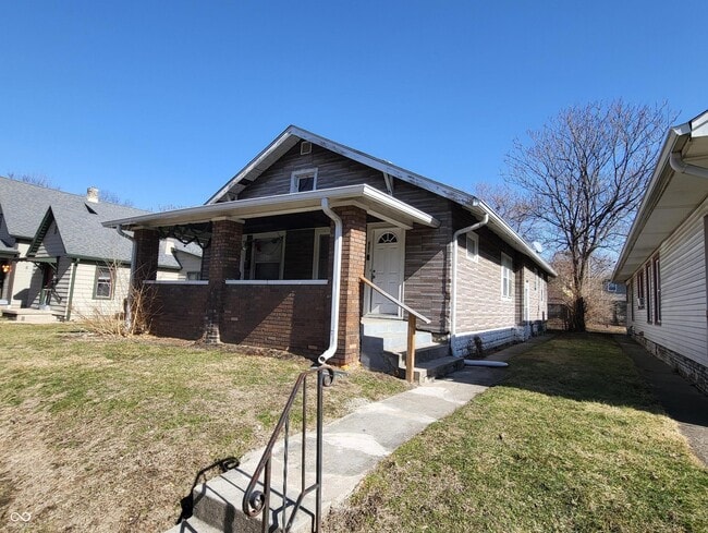 621 Tecumseh St in Indianapolis, IN - Building Photo - Building Photo