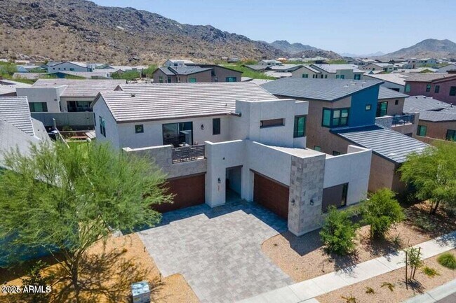 1221 E Paseo Way in Phoenix, AZ - Building Photo - Building Photo