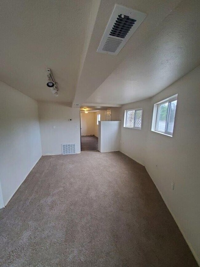 3823 23rd Ave SW in Seattle, WA - Building Photo - Building Photo