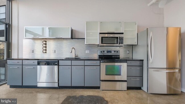 property at 444 N 4th St