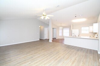 6854 Cedar Ridge Cir in Milton, FL - Foto de edificio - Building Photo