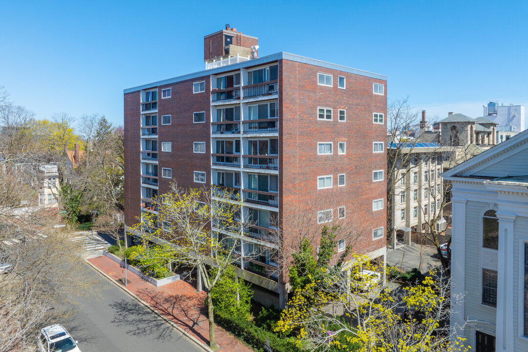 Austin Court in Cambridge, MA - Building Photo