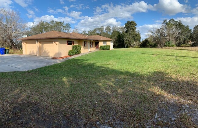 810 Placid Lakes Blvd in Lake Placid, FL - Foto de edificio - Building Photo