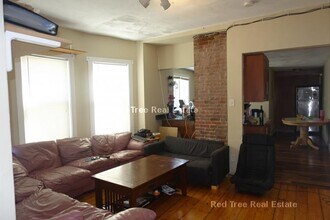 72 Hillside St, Unit 3 in Boston, MA - Foto de edificio - Building Photo