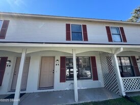 980 Canal View Blvd in Port Orange, FL - Building Photo