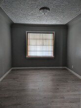 19986 Mitchell St in Detroit, MI - Building Photo - Building Photo