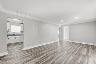 2002 St Clair St in Jacksonville, FL - Building Photo - Building Photo