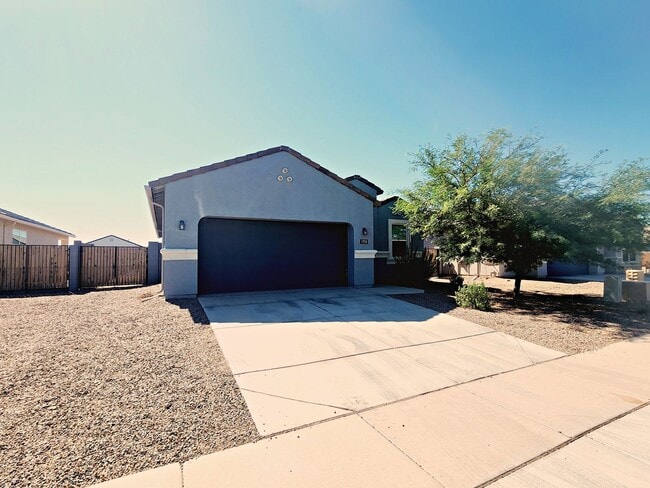 property at 1753 W Cameron Blvd