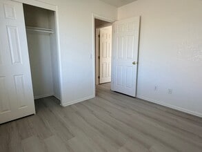 9236 Peach Ave in California City, CA - Building Photo - Building Photo