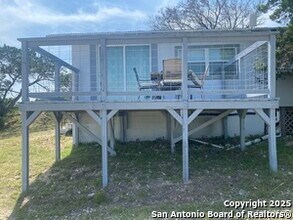 560 Mountain Dr in Lakehills, TX - Building Photo - Building Photo