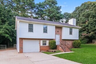 180 Belmont Farms Dr in Ellenwood, GA - Foto de edificio - Building Photo