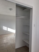 8129 Otis St, Unit 1 in South Gate, CA - Foto de edificio - Building Photo