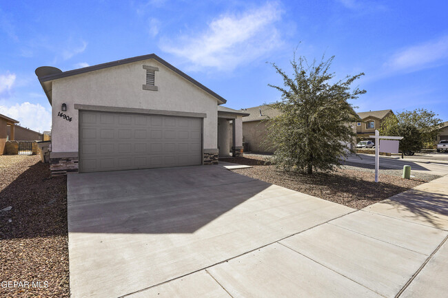 14904 Jerry Armstrong Ct in El Paso, TX - Foto de edificio - Building Photo