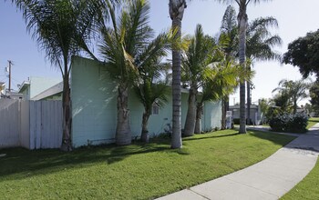 1121-1125 W Fay Ln in Anaheim, CA - Foto de edificio - Building Photo