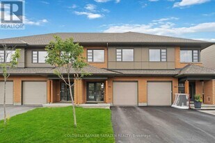 192 Larimar Cir in Ottawa, ON - Building Photo