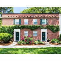 39 Thornton Rd in Brookline, MA - Building Photo