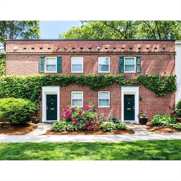 39 Thornton Rd in Brookline, MA - Building Photo