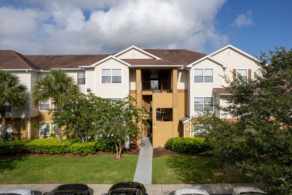 Stratford Point Apartments in Sanford, FL