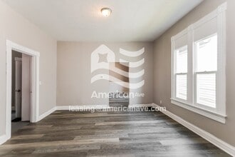 603 E Oak St in New Albany, IN - Foto de edificio - Building Photo