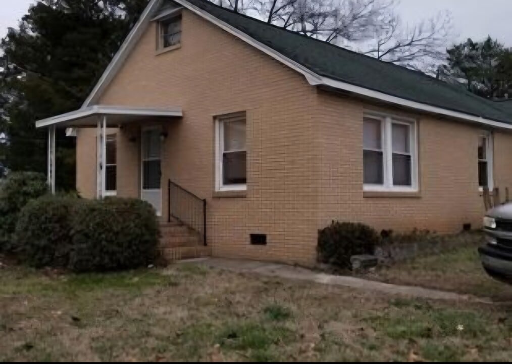 3090 Robinwood Rd in Gastonia, NC - Building Photo