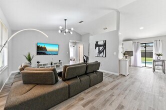 984 SW Cornelia Ave, Unit 426 in Port St. Lucie, FL - Building Photo - Building Photo