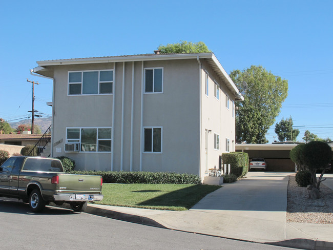 506 Parker Dr in Glendora, CA - Foto de edificio - Building Photo