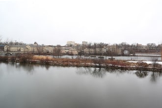 Woolen Mills Lofts in Appleton, WI - Foto de edificio - Building Photo