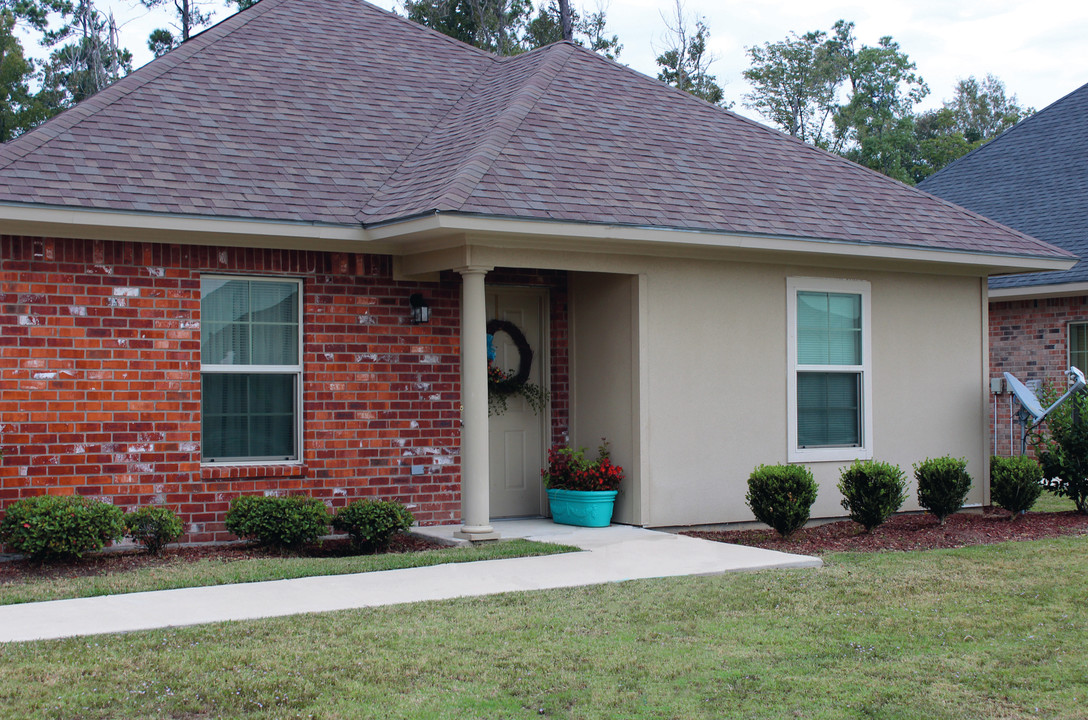 Renoir Acres Estates Apartments in Sulphur, LA - Building Photo