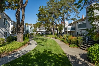 Marion Park in Novato, CA - Foto de edificio - Building Photo