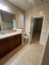 121 Market Hill Way in Bakersfield, CA - Building Photo - Building Photo