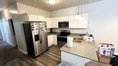 14474 S Renner Ln in Herriman, UT - Foto de edificio - Building Photo