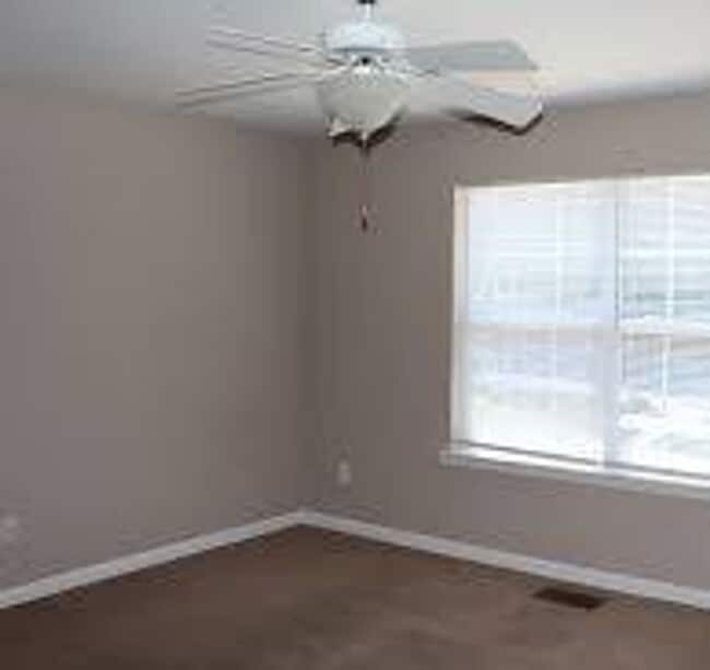 1968 Maple St NE in Cleveland, TN - Building Photo - Building Photo