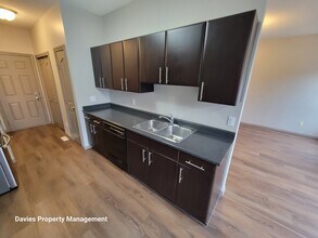 735-785 85 St SW in Edmonton, AB - Building Photo - Building Photo