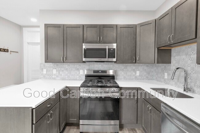 77 Richmond Ave in Buffalo, NY - Building Photo - Building Photo