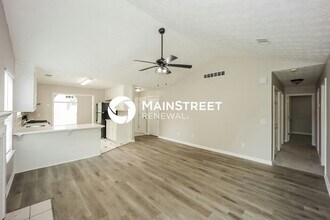 7911 Woodlake Dr in Riverdale, GA - Building Photo - Building Photo