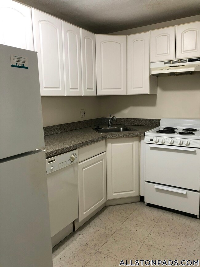 26 Allston St in Boston, MA - Building Photo - Building Photo