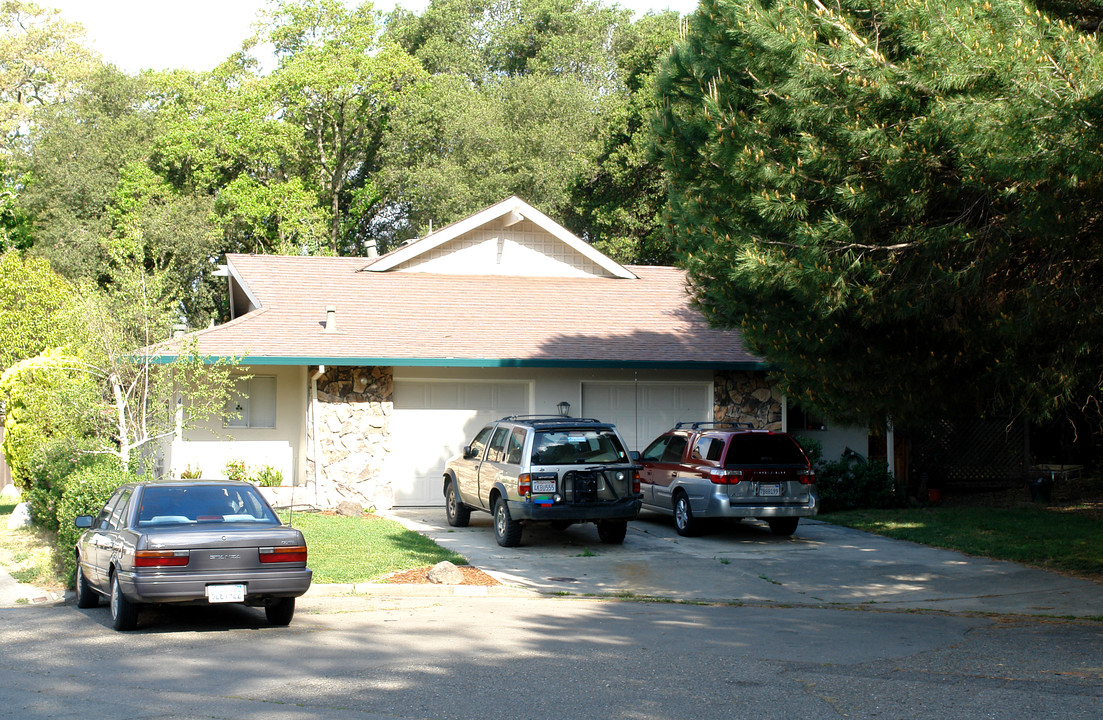 431 Pheasant Ln in Santa Rosa, CA - Building Photo