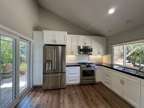 2909 Salmon River Cir in Westlake Village, CA - Building Photo - Building Photo