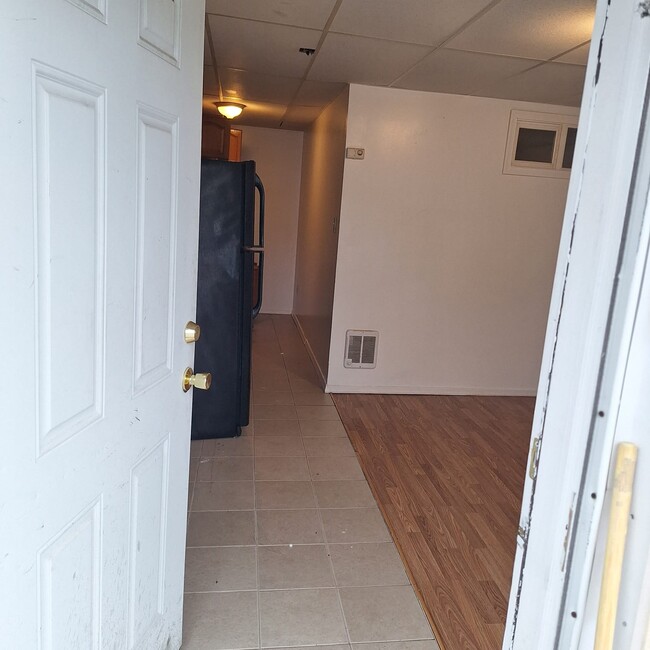 733 W 5th St, Unit 733 W 5th St apt A in Hazleton, PA - Building Photo - Building Photo