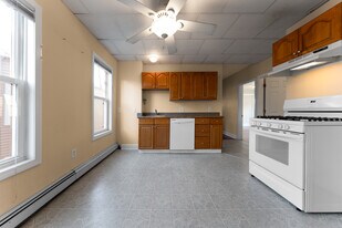 10 Speridakis Ter, Unit 1 in Cambridge, MA - Building Photo