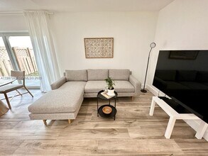 4544 NW 79th Ave in Doral, FL - Building Photo - Building Photo